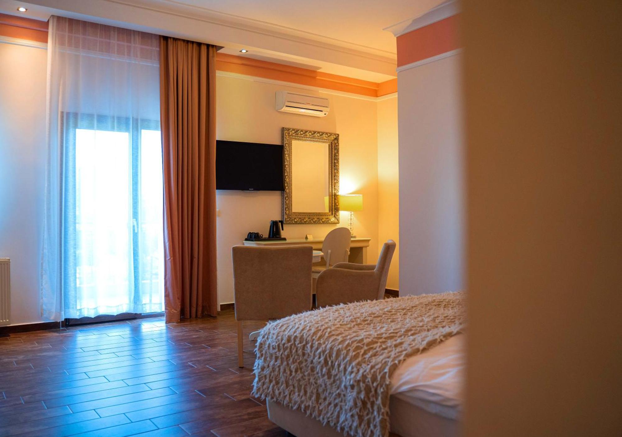 Enastron View Hotel Костур Екстериор снимка
