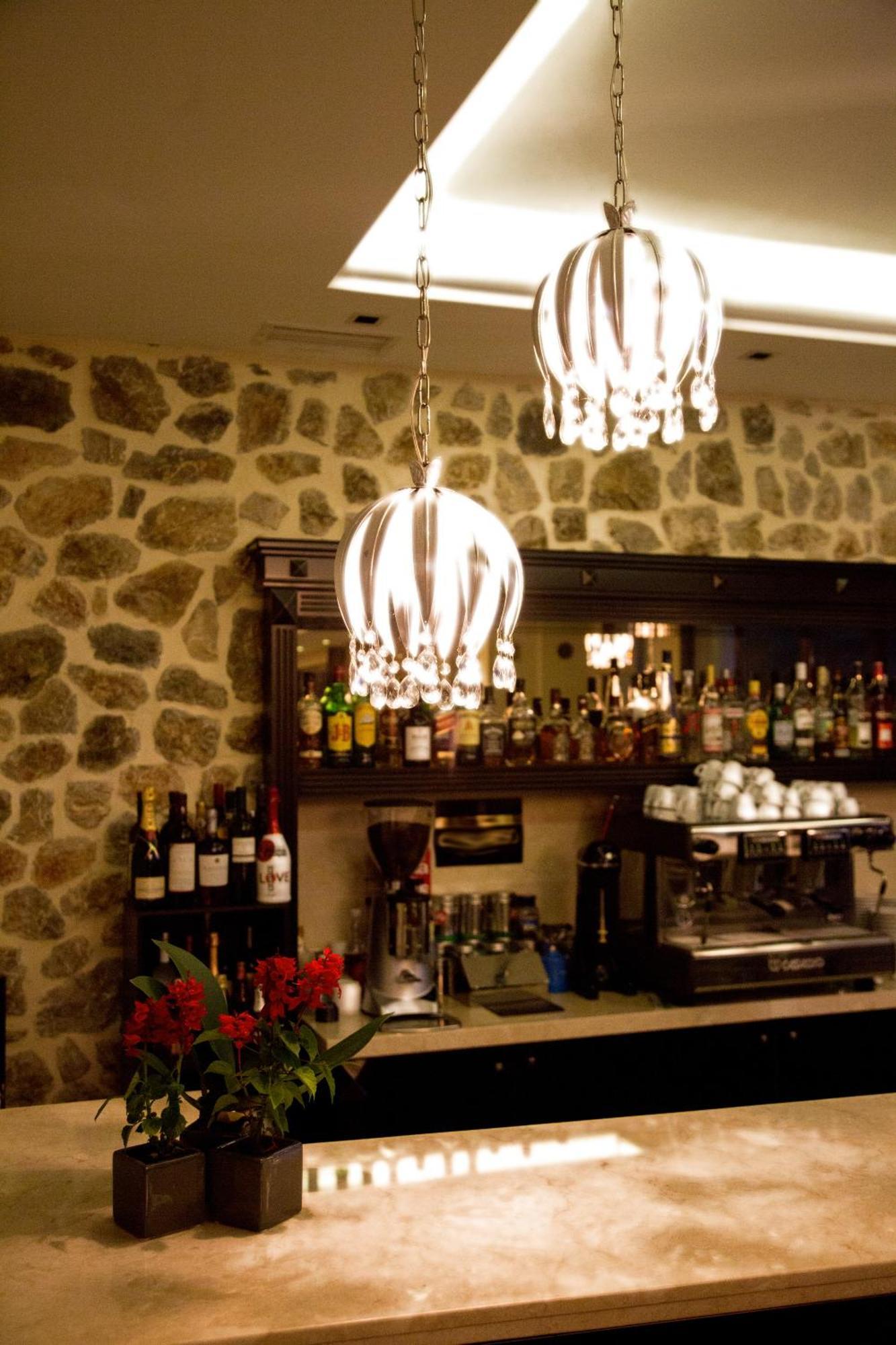 Enastron View Hotel Костур Екстериор снимка
