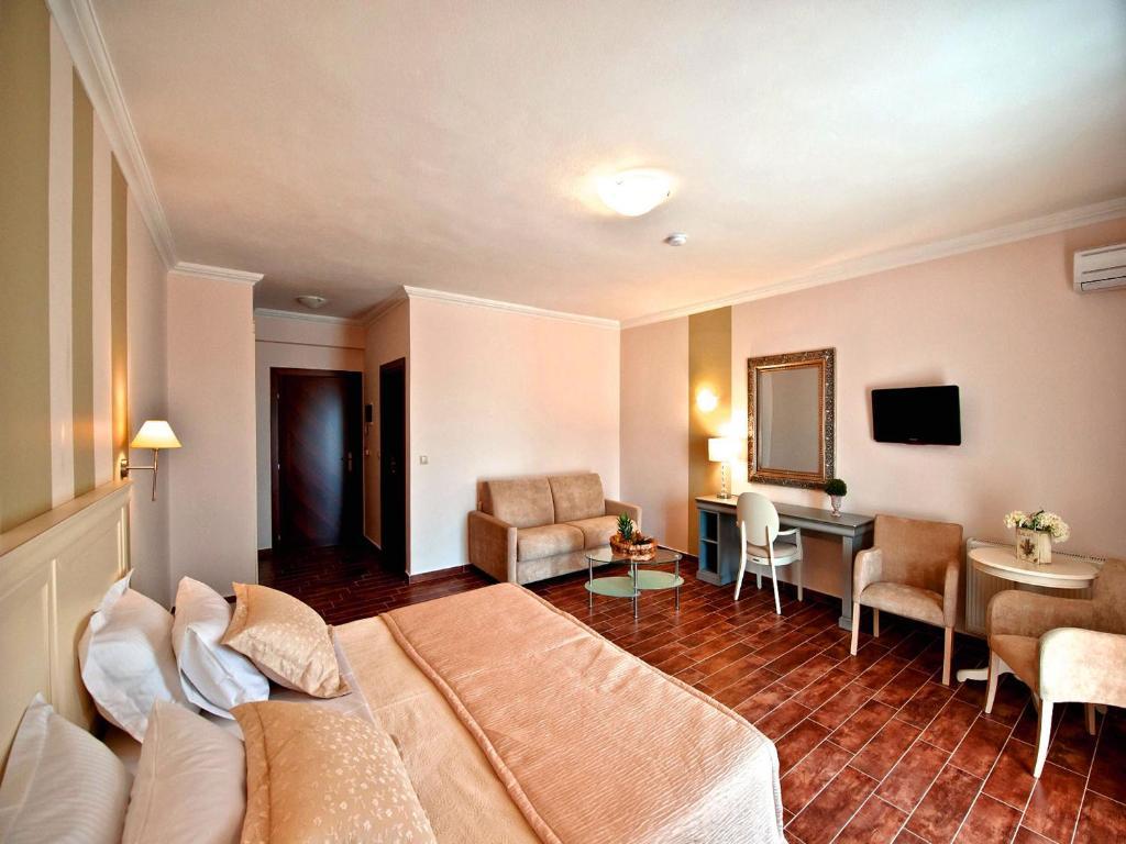 Enastron View Hotel Костур Екстериор снимка