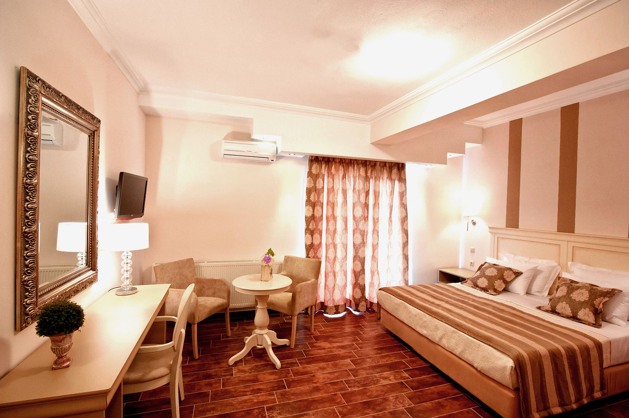 Enastron View Hotel Костур Екстериор снимка