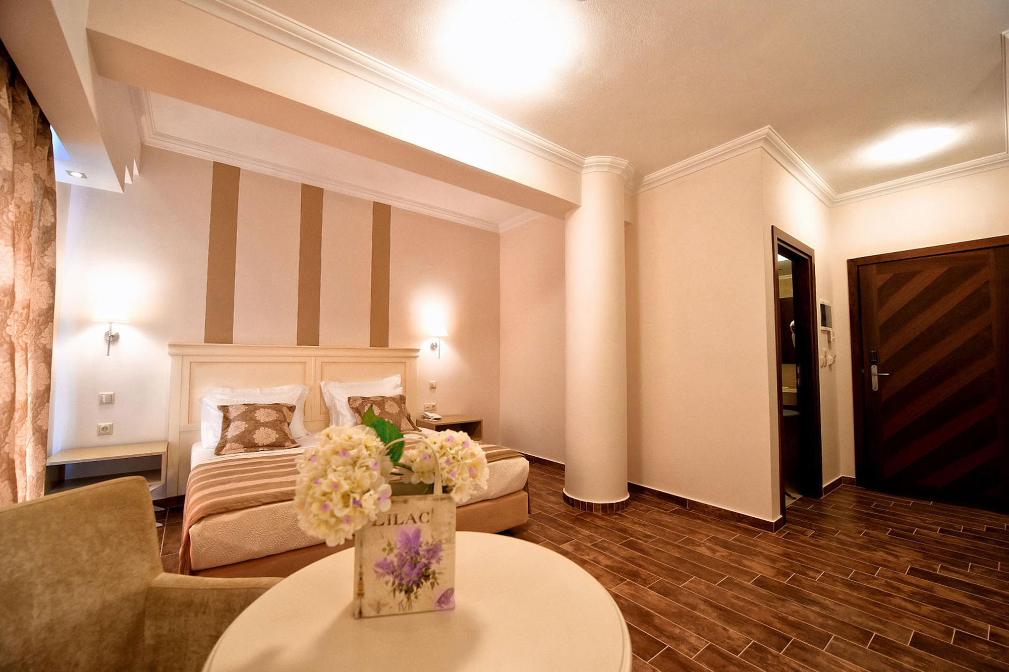 Enastron View Hotel Костур Екстериор снимка