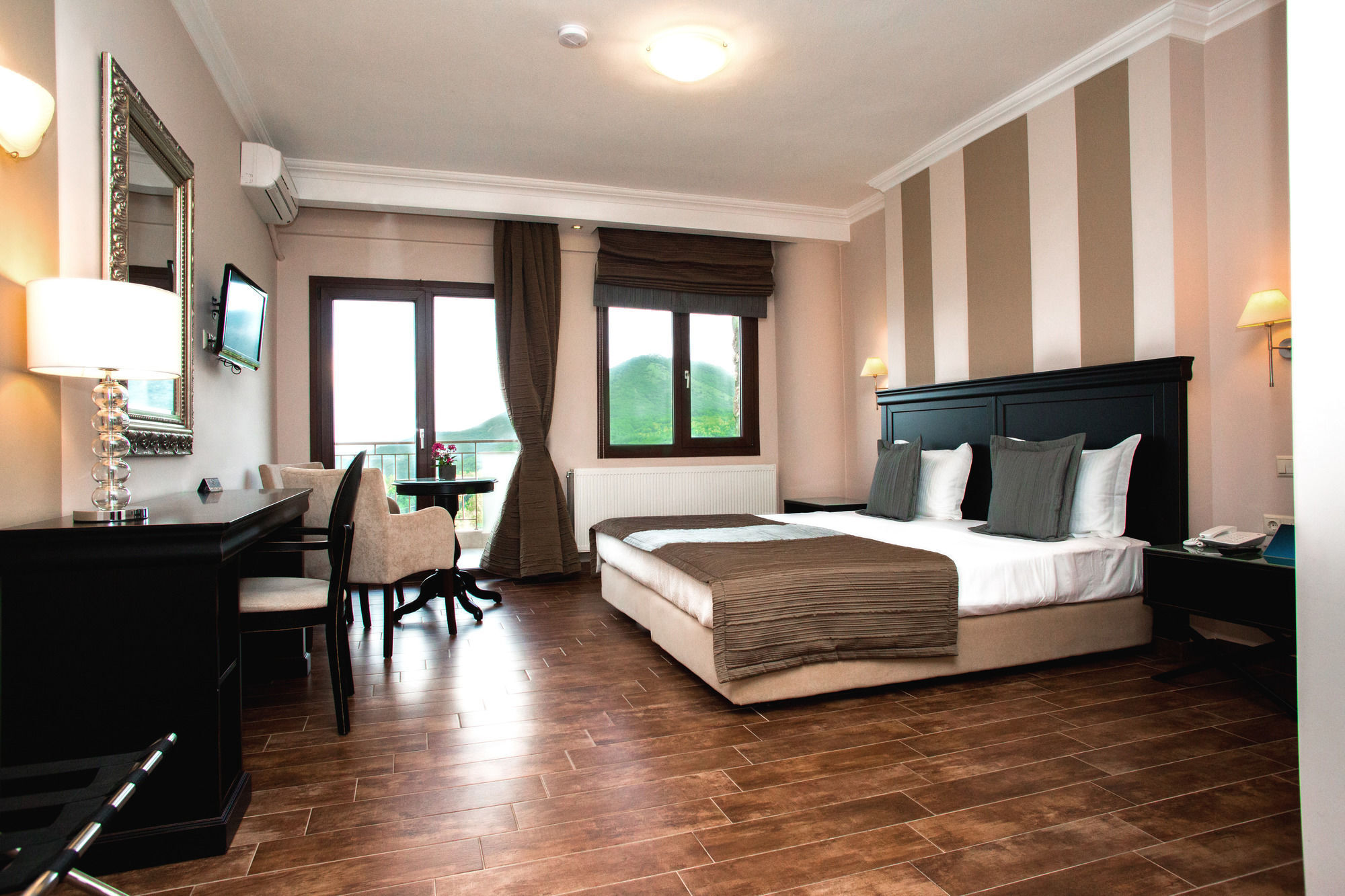 Enastron View Hotel Костур Екстериор снимка